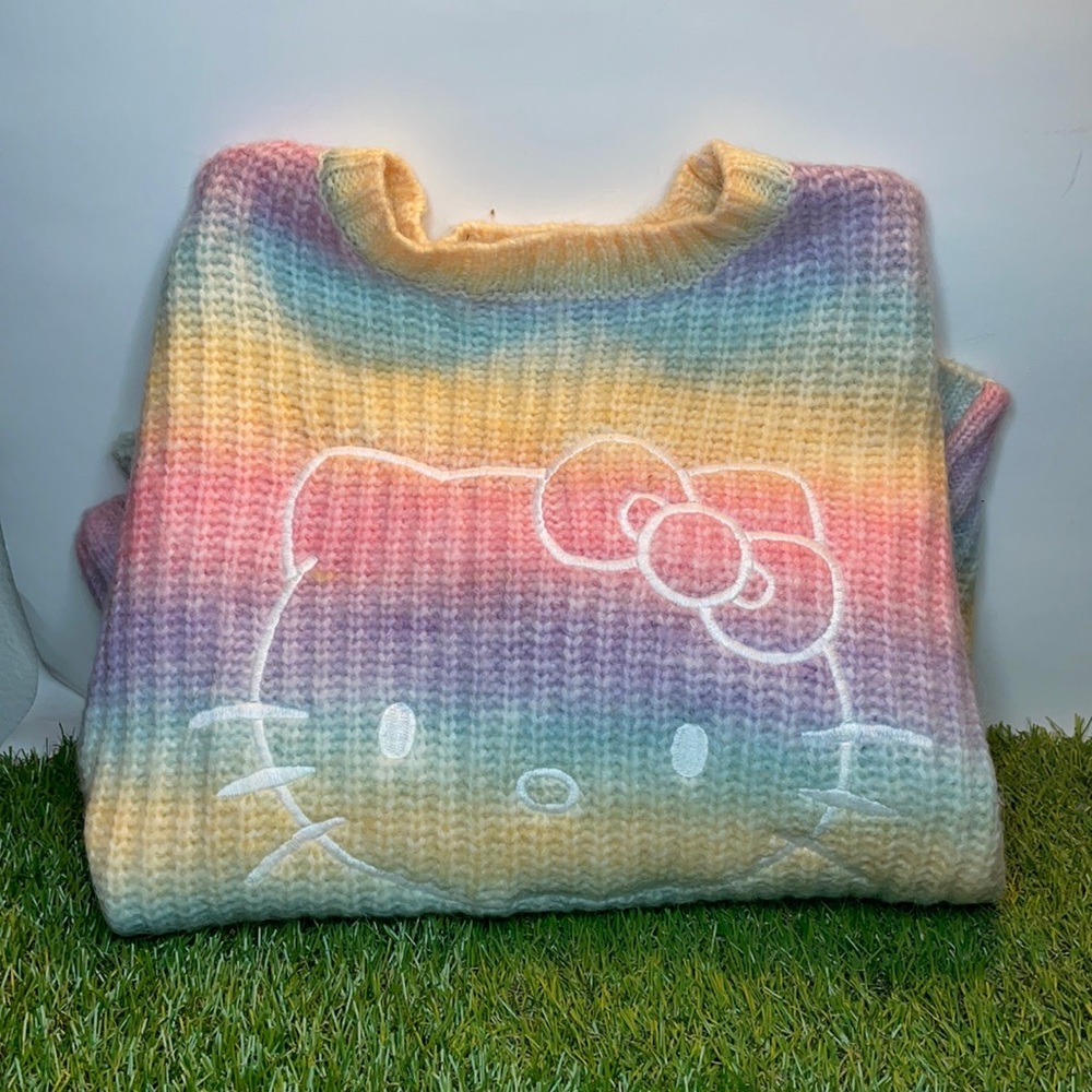 USED HELLO KITTY X FOREVER 21 COLLAB SWEATER